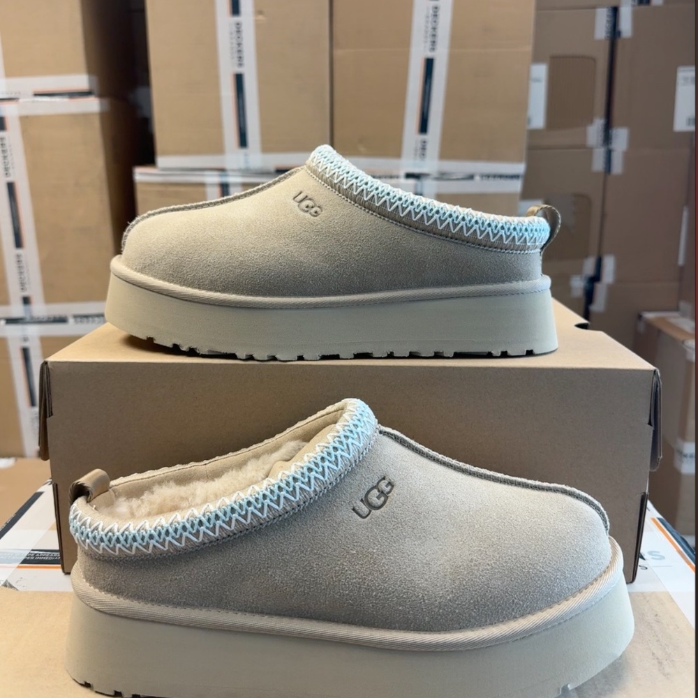 UGG WOMEN'S TAZZ II (SAND)